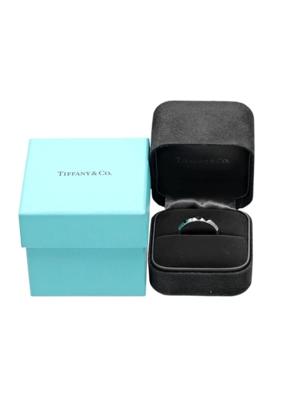 Tiffany & Co True Band Platinum Ring